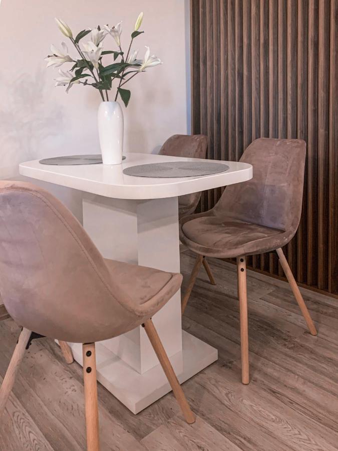 Apartment 2 Rooms Luxury Bukurešť Exteriér fotografie